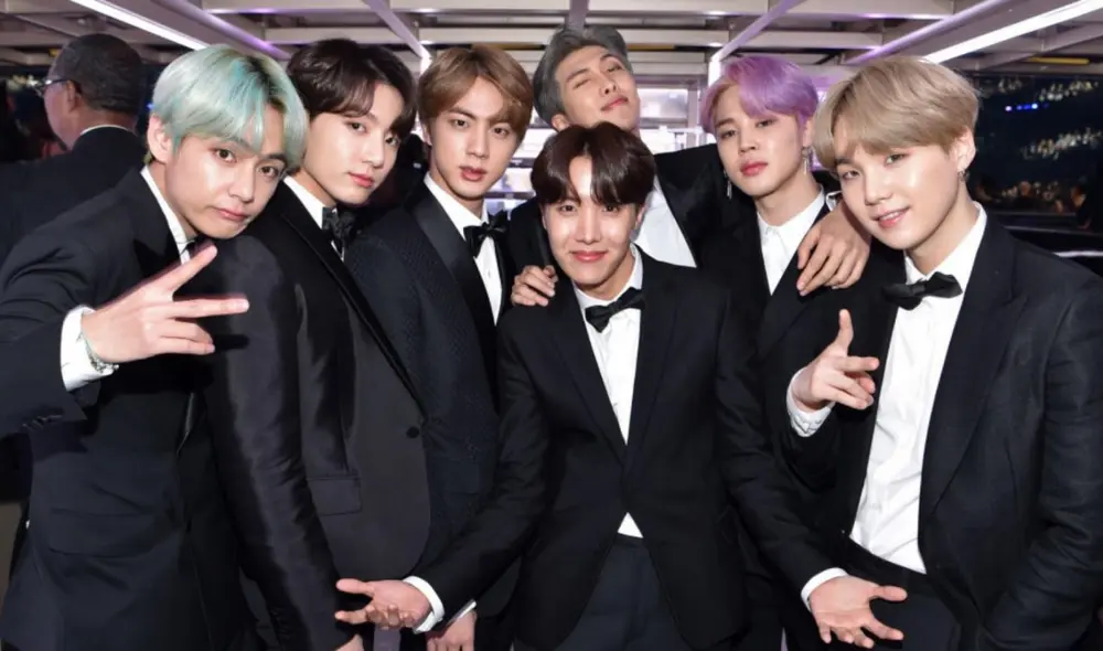 La banda de la UCLA realiza homenaje a BTS. Foto: HYBE