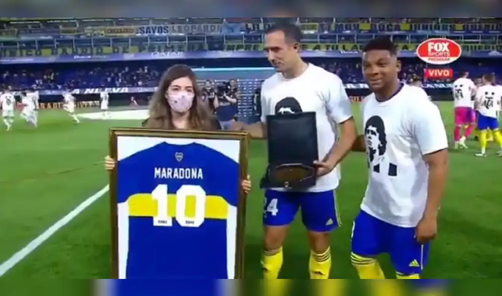 Dalma Maradona fue partícipe del homenaje a su padre. Fuente: Captura Fox Sports