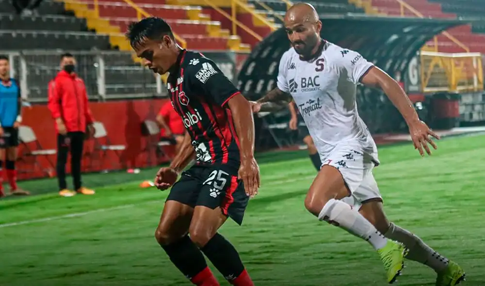Alajuelense igualó de local frente a Deportivo Saprissa en la Liga Promerica. Foto: Twitter Alajuelense igualó de local frente a Deportivo Saprissa en la Liga Promerica. Foto: Twitter