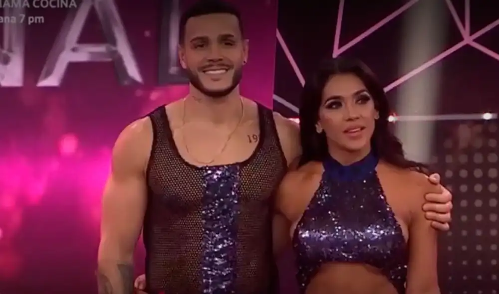 Vania Bludau se mostró muy emocionada al recibir un punto extra tras su presentación junto a su pareja. Foto: Captura América TV Vania Bludau se mostró muy emocionada al recibir un punto extra tras su presentación junto a su pareja. Foto: Captura América TV