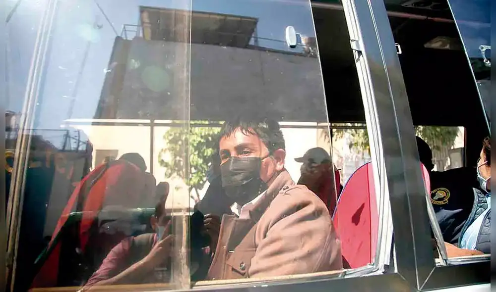 No sale libre. Gobernador de Arequipa, Elmer Cáceres Llica, permanecerá detenido. Declaran infundada apelación. No sale libre. Gobernador de Arequipa, Elmer Cáceres Llica, permanecerá detenido. Declaran infundada apelación.