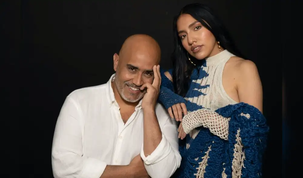 La dupla Romero-Flores en Quinua, Ayacucho, durante la grabación del videoclip.