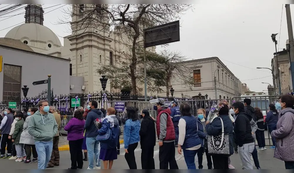 Los fieles acudieron desde muy temprano. Foto: Giuliana Castillo / URPI-LR Los fieles acudieron desde muy temprano. Foto: Giuliana Castillo / URPI-LR
