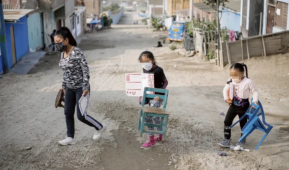Condiciones distintas. En la periferia de Lima, hay colegios precarios. A evaluar condiciones. Foto: Antonio Melgarejo/La República Condiciones distintas. En la periferia de Lima, hay colegios precarios. A evaluar condiciones. Foto: Antonio Melgarejo/La República