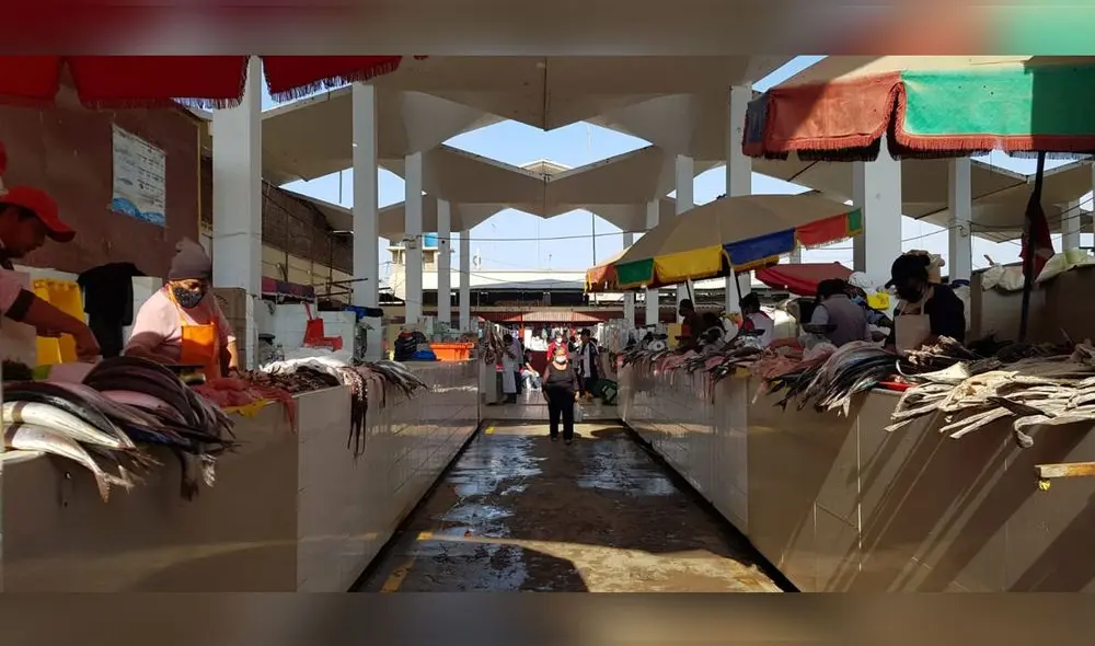 Sector de carnes del centro de abasto de la ciudad de Lambayeque. Foto: Rosa Quincho/URPI-LR Sector de carnes del centro de abasto de la ciudad de Lambayeque. Foto: Rosa Quincho/URPI-LR