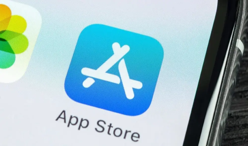 Ahora, los rivales de Apple deben usar su buscador de publicidad, lo que les quita un porcentaje de ganancias. Foto: GenBeta Ahora, los rivales de Apple deben usar su buscador de publicidad, lo que les quita un porcentaje de ganancias. Foto: GenBeta