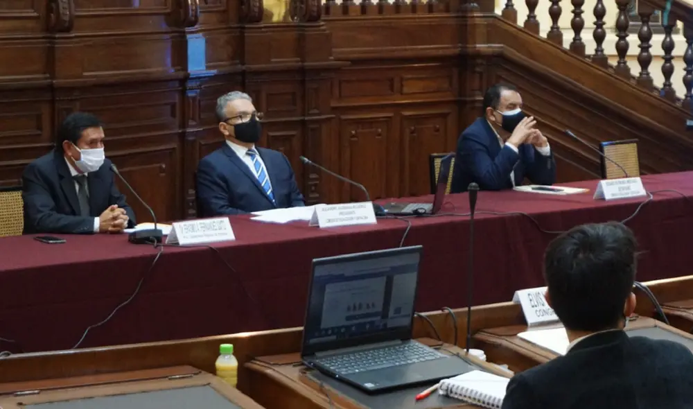 Comisión de Fiscalización, presidida por Alejandro Aguinaga, sesionará este miércoles 3 de noviembre. Foto: Congreso