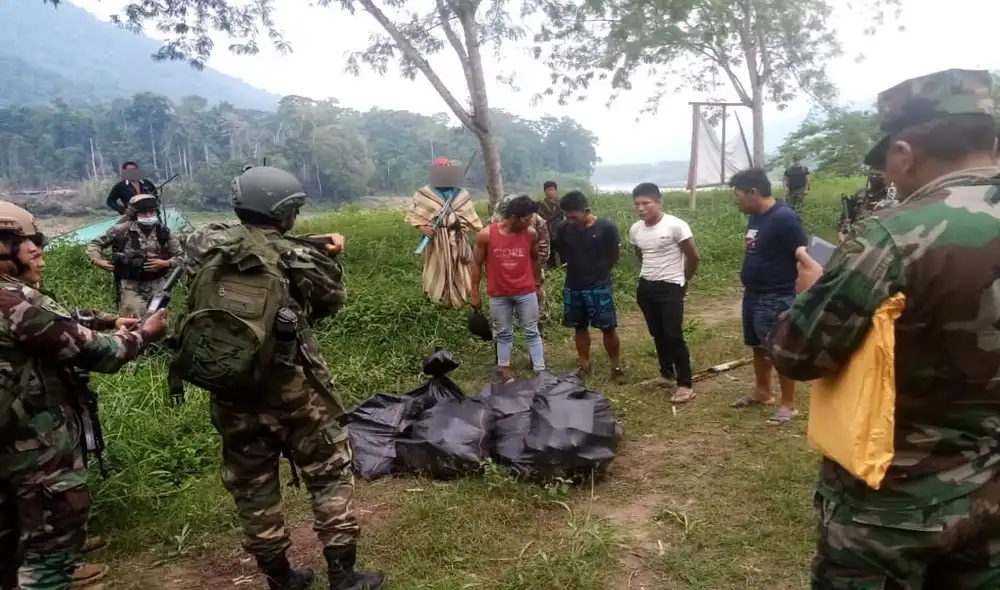 Comités de autodefensa protegen sus territorios del avance de cocaleros ilegales y narcotraficantes. Foto: Ruben Vargas/Twitter Comités de autodefensa protegen sus territorios del avance de cocaleros ilegales y narcotraficantes. Foto: Ruben Vargas/Twitter