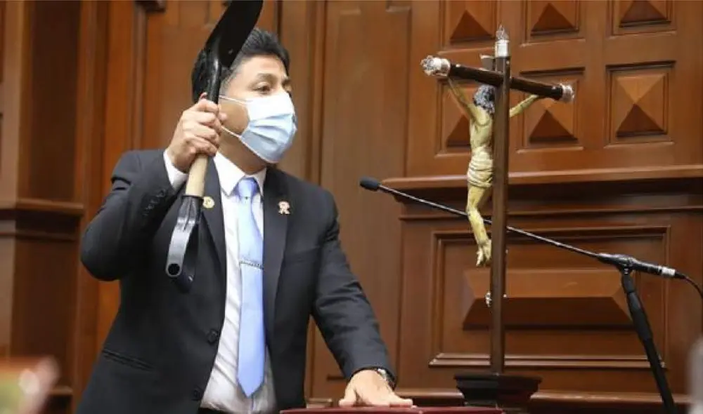 Acción Popular podría no darle el voto de confianza al gabinete Vásquez, si Luis Barranzuela no renuncia. Foto: Facebook