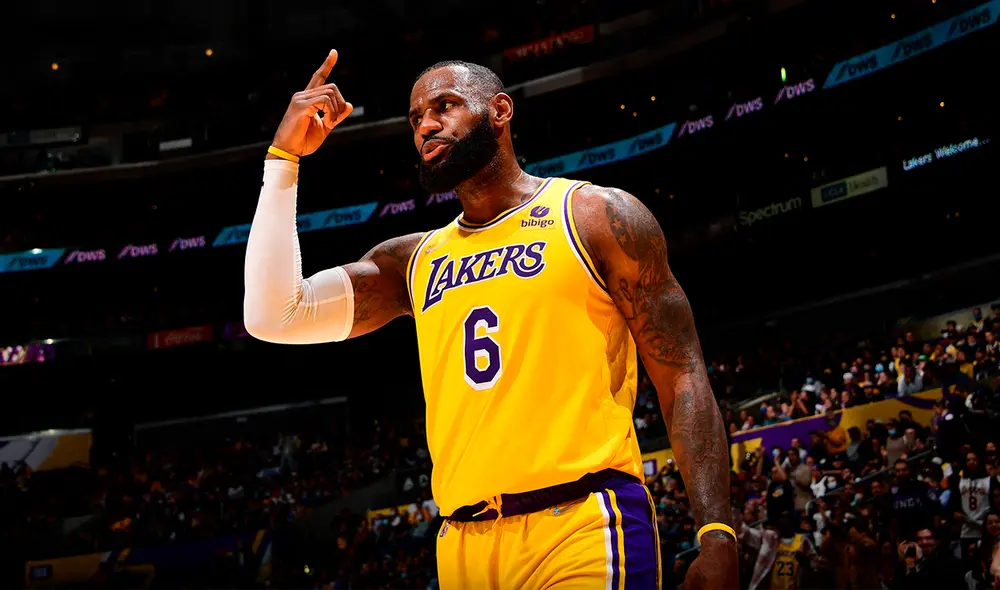 Los Angeles Lakers derrotaron a Hourton Rockets en una nueva jornada de la NBA. Foto: AFP