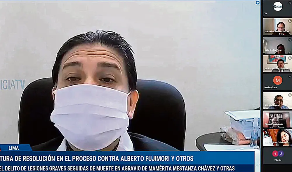 Lectura. Rafael Martínez lee su resolución con cuentagotas, lo que afecta el debido proceso. Foto: Justicia TV