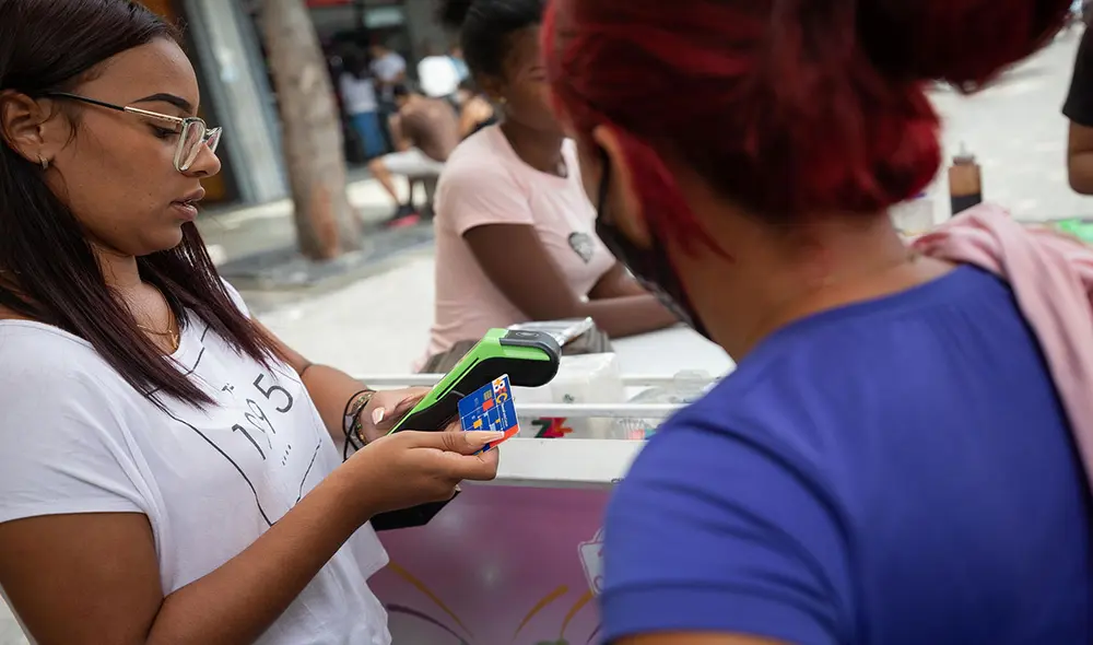 Conoce el precio del dólar en Venezuela hoy, según Dólar Monitor y DolarToday, tras la segunda jornada del fiscal de la CPI en la nación latinoamericana. Foto: EFE Conoce el precio del dólar en Venezuela hoy, según Dólar Monitor y DolarToday, tras la segunda jornada del fiscal de la CPI en la nación latinoamericana. Foto: EFE