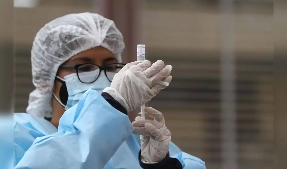 Según el Ministerio de Salud, un total de 15 596 074 personas ya completaron su esquema de vacunación hasta el 3 de noviembre. Foto: Jaime Mendoza Ruiz/La República Según el Ministerio de Salud, un total de 15 596 074 personas ya completaron su esquema de vacunación hasta el 3 de noviembre. Foto: Jaime Mendoza Ruiz/La República