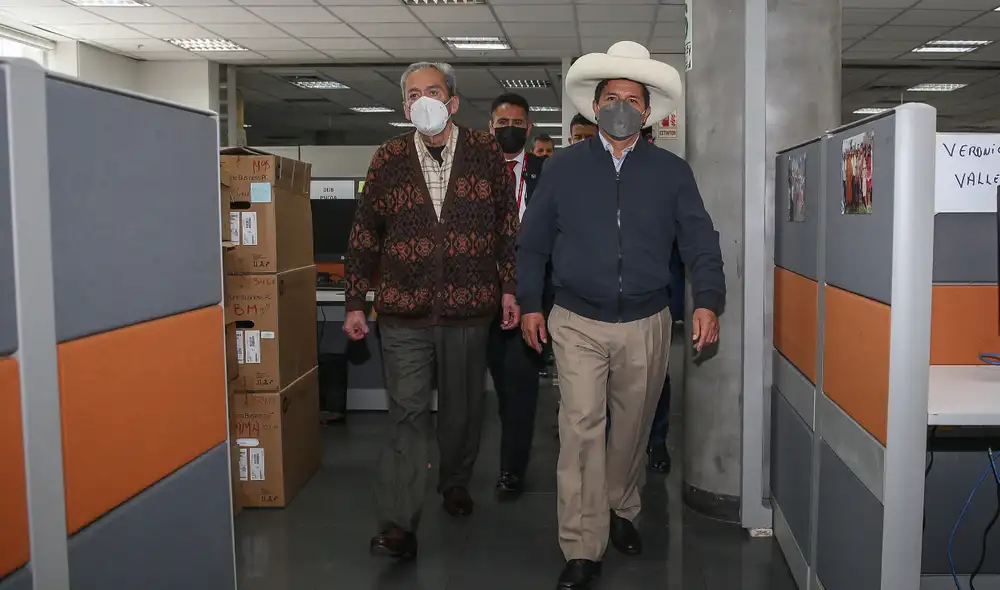 El jefe de Estado acompañado del ministro Gallardo. Foto: Presidencia