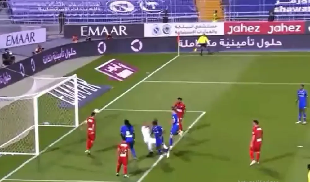 André Carrillo volvió a jugar con el Al-Hilal después de meses. Foto: Twitter