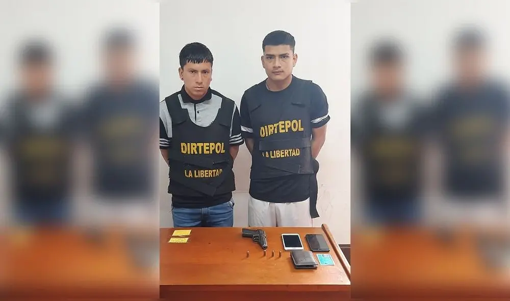 Ruiz y Medina fueron intervenidos en motocicleta con un arma de fuego. Foto: PNP Ruiz y Medina fueron intervenidos en motocicleta con un arma de fuego. Foto: PNP