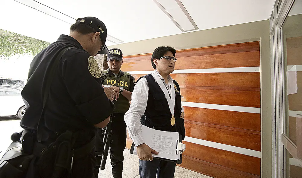 Denuncia. Fiscal Hamilton Montoro denuncia que Odebrecht presiona para evitar investigaciones. Foto: John Reyes / La República Denuncia. Fiscal Hamilton Montoro denuncia que Odebrecht presiona para evitar investigaciones. Foto: John Reyes / La República