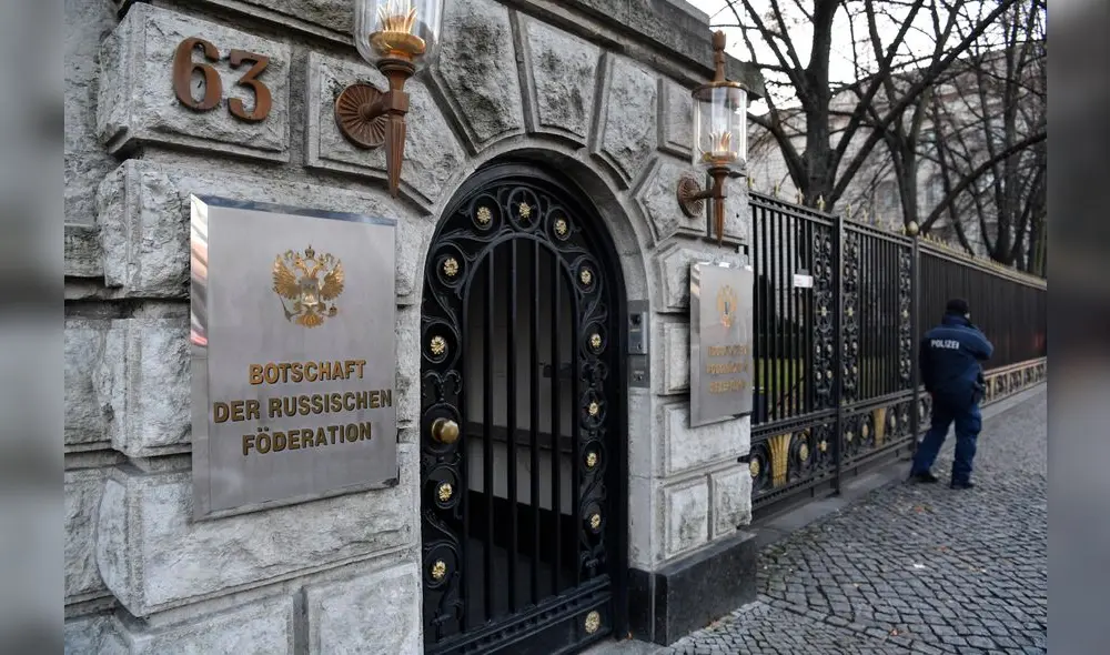 Frontis de la embajada de Rusia en Berlín, Alemania. Foto: John Macdougall/AFP Frontis de la embajada de Rusia en Berlín, Alemania. Foto: John Macdougall/AFP
