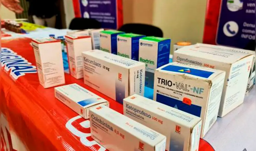 Medicamentos incautados fueron presentados durante la campaña 'La medicina bamba mata'. Foto: Andina.