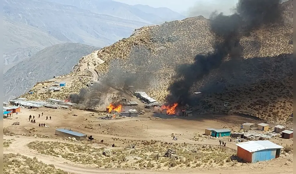 Arequipa. Tauría, zona donde operaban los mineros ilegales, fue intervenida por más de 10 policías y tres fiscales. Foto: Ministerio Público