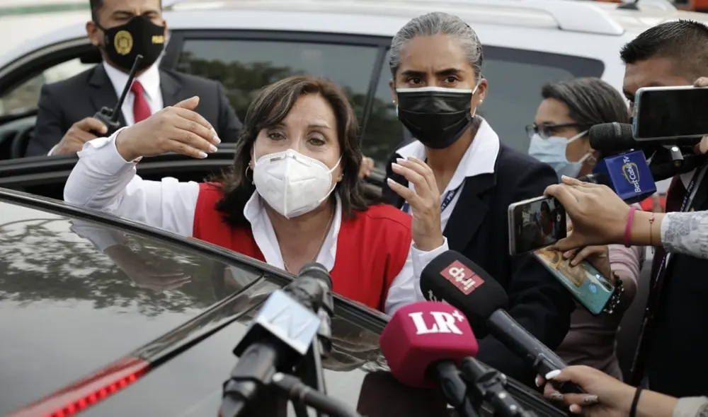 La ministra Dina Boluarte participó en una actividad en San Juan de Lurigancho. Foto: Antonio Melgarejo de La República / Video: Canal N La ministra Dina Boluarte participó en una actividad en San Juan de Lurigancho. Foto: Antonio Melgarejo de La República / Video: Canal N