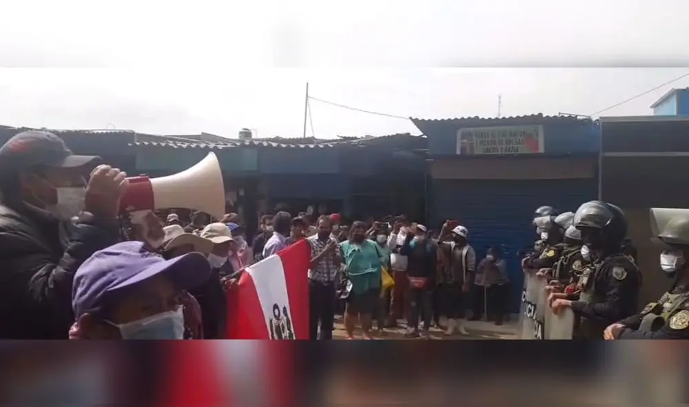 Conflictos en Mercado Modelo de Chiclayo. Foto: captura/URPI-LR Conflictos en Mercado Modelo de Chiclayo. Foto: captura/URPI-LR