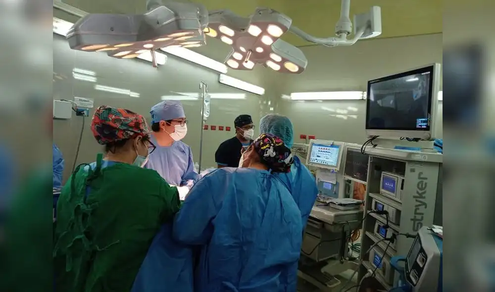 Hospital Goyeneche opera este sábado a seis pacientes para reducir embalse producido por la pandemia. Foto: Gerencia Regional de Salud Hospital Goyeneche opera este sábado a seis pacientes para reducir embalse producido por la pandemia. Foto: Gerencia Regional de Salud