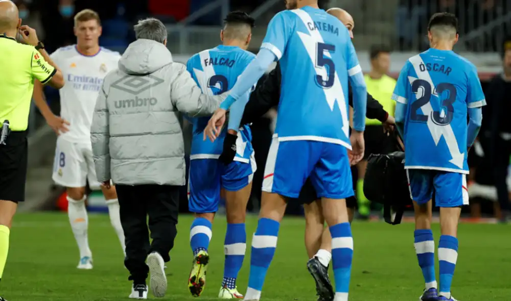 Radamel Falcao salió del Real Madrid
vs. Rayo Vallecano tras presentar molestias. Foto: EFE Radamel Falcao salió del Real Madrid
vs. Rayo Vallecano tras presentar molestias. Foto: EFE