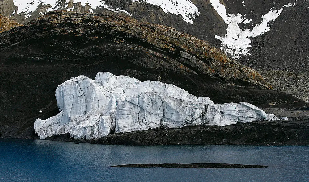 En peligro. Según la Autoridad Nacional del Agua (ANA), el Perú perdió el 51% de su superficie glaciar en los últimos 50 años. Foto: La República