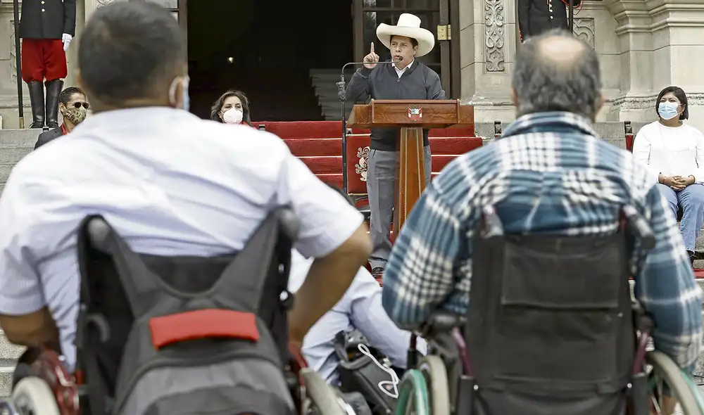 En Palacio. Mandatario prometió velar por los derechos de las personas con discapacidad. Foto: difusión