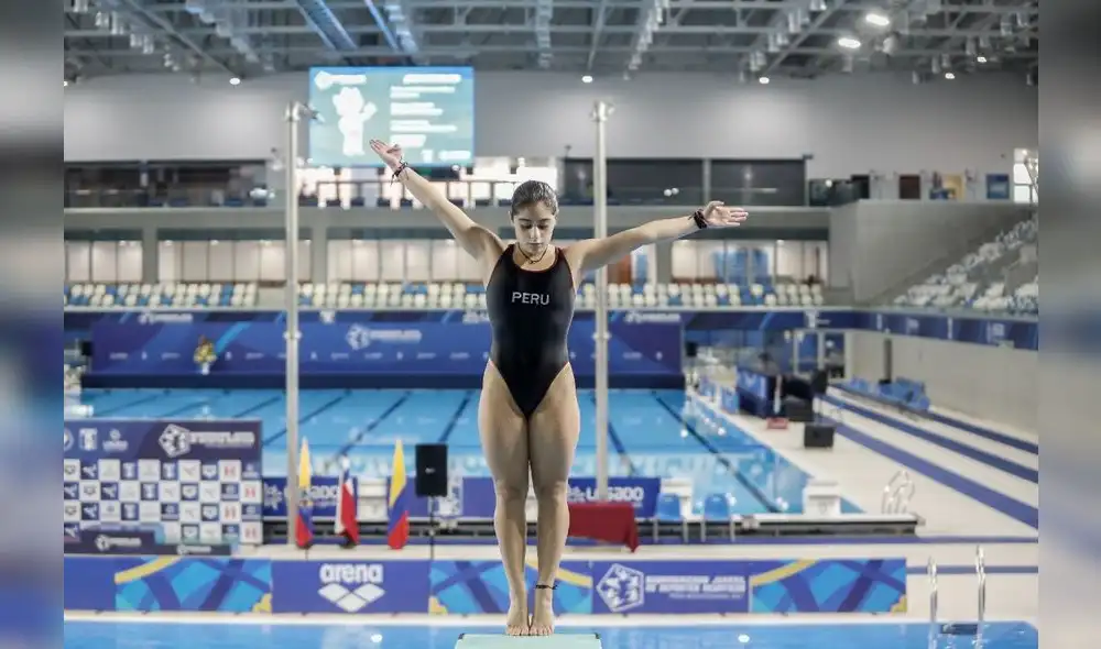Ana Ricci (14) ganó dos medallas de oro y va camino a convertirse en una de las mejores clavadistas de la región. Foto: Antonio Melgarejo.
