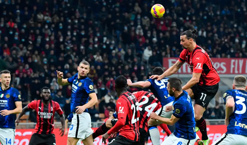 AC Milan e Inter igualan en el derby della Madonnina, correspondiente a la fecha 12 de la Serie A 2021-22. Foto: AFP