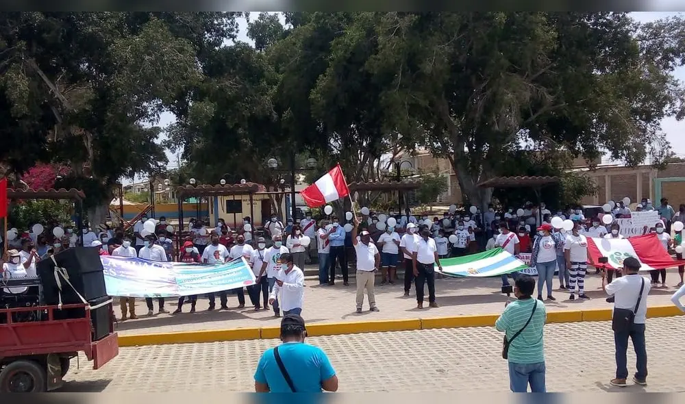 Pidieron apoyo de las autoridades locales y congresistas por Piura. Foto: Juan Carlos Barrientos Pidieron apoyo de las autoridades locales y congresistas por Piura. Foto: Juan Carlos Barrientos