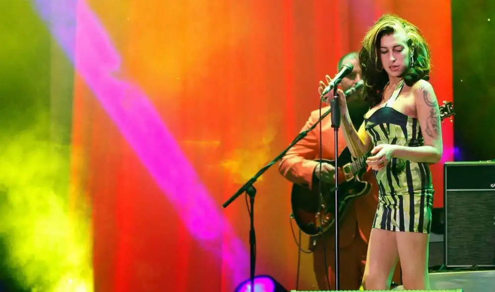 El vestido que usó Amy Winehouse durante su actuación final se vendió por más de $ 243.000. Foto: BBC News