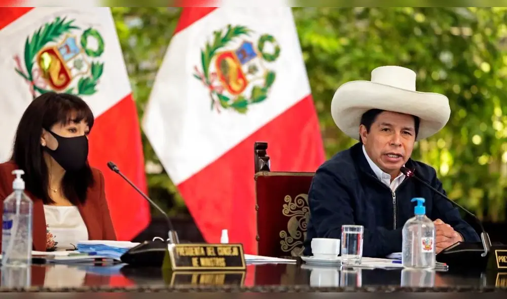 Pedro Castillo se reúne junto a la titular del Gabinete y los ministros de Estado. Foto: Presidencia del Perú