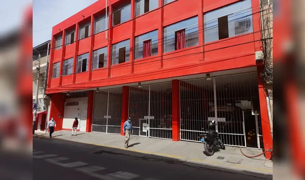 Tres jefes de la Compañía de Bomberos n° 25 fueron sancionados. Foto: Expresión Libre Tres jefes de la Compañía de Bomberos n° 25 fueron sancionados. Foto: Expresión Libre