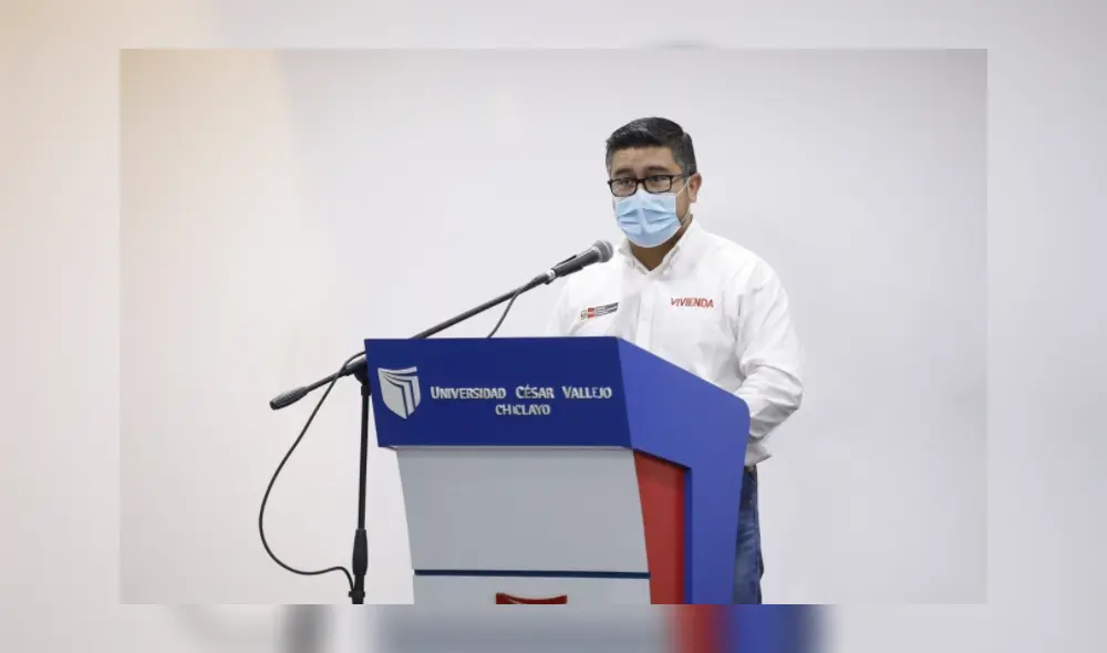 Geiner Alvarado informó sobre la ejecución de 24 obras de saneamiento. Foto: MVCS Geiner Alvarado informó sobre la ejecución de 24 obras de saneamiento. Foto: MVCS