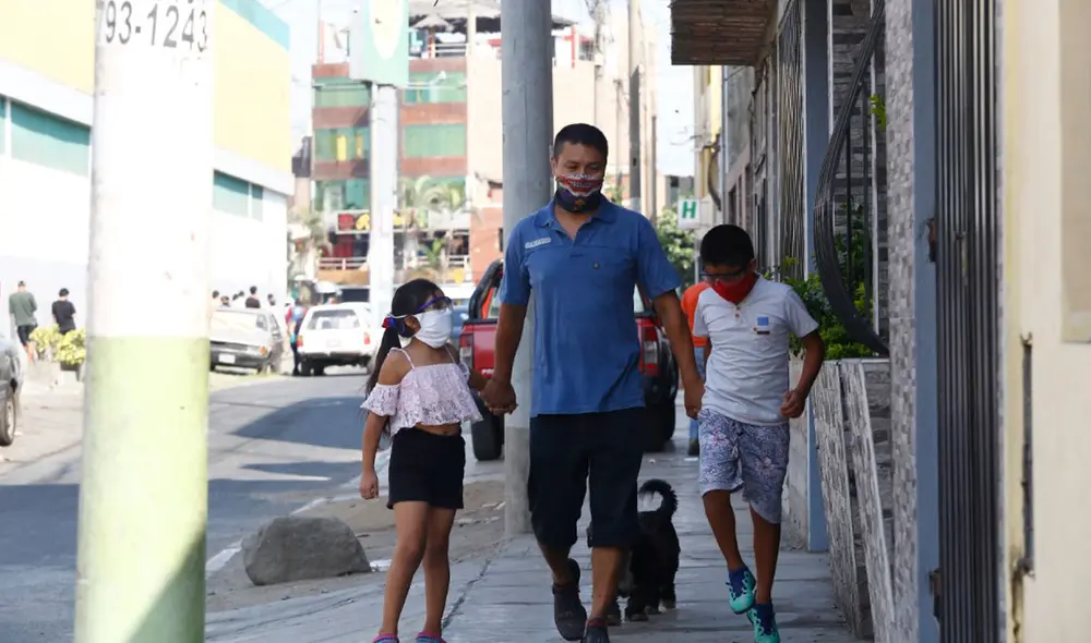 Perú es uno de los pocos países que no ha reabierto sus aulas a nivel nacional y ahora son múltiples las voces que abogan por obligar al retorno de infantes. Foto: El Popular Perú es uno de los pocos países que no ha reabierto sus aulas a nivel nacional y ahora son múltiples las voces que abogan por obligar al retorno de infantes. Foto: El Popular
