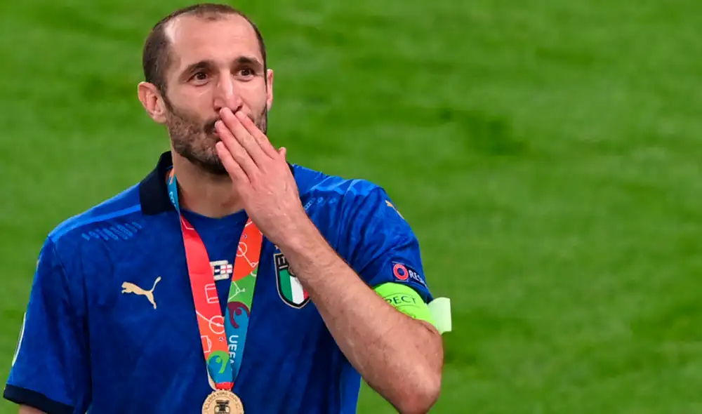 Giorgio Chiellini campeonó la Eurocopa 2021 con Italia. Foto: AFP/FACUNDO ARRIZABALAGA