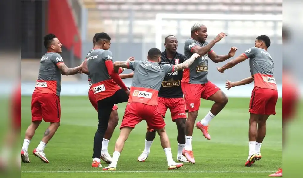 Perú vs. Bolivia: la Bicolor entrenó con los 28 futbolistas convocados por Ricardo Gareca. Foto: FPF