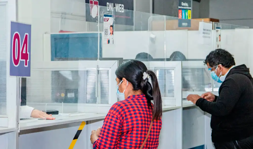 Los ciudadanos que ya cumplieron 65 años pueden obtener el DNIe sin ningún pago. Foto: Reniec/Twitter Los ciudadanos que ya cumplieron 65 años pueden obtener el DNIe sin ningún pago. Foto: Reniec/Twitter
