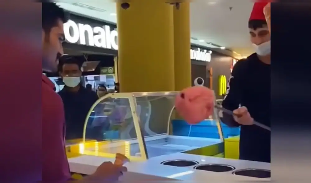 Parece que un hombre encontró la estrategia perfecta para sacar provecho sin caer en el 'engaño' del vendedor. Foto: captura de YouTube