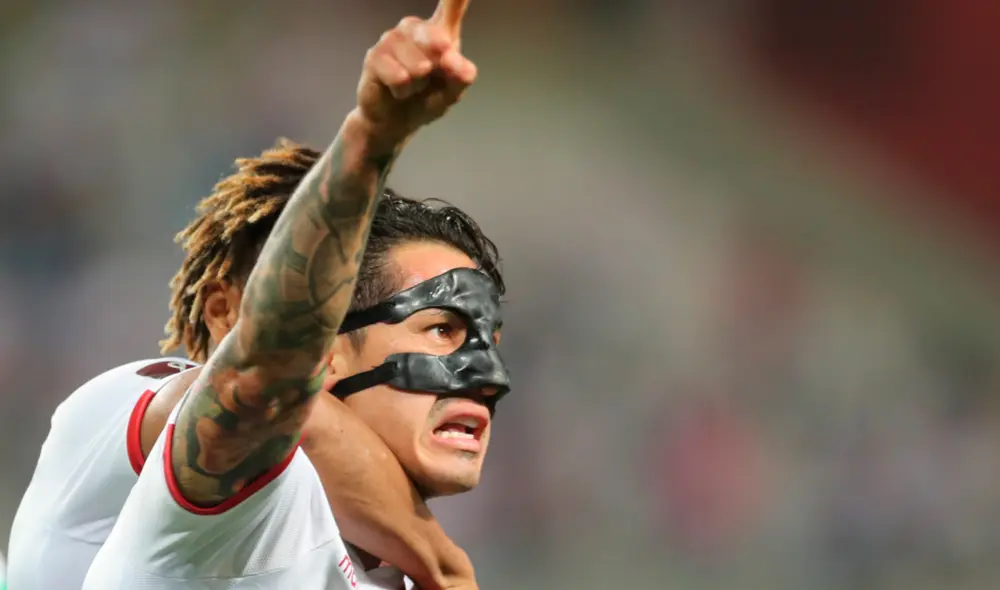 La Blanquirroja se fue al descanso ganando por 3-0 con goles de Peña, Cueva y Lapadula. Foto: EFE La Blanquirroja se fue al descanso ganando por 3-0 con goles de Peña, Cueva y Lapadula. Foto: EFE