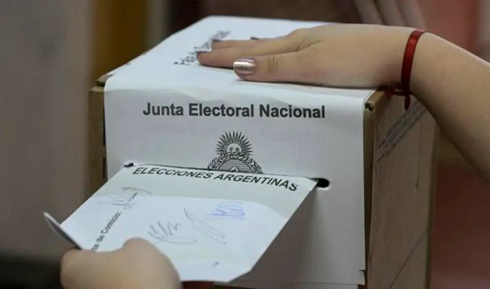 El CNE ha habilitado un asistente automatizado (chatbot) para consultar dónde votar. Foto: AFP El CNE ha habilitado un asistente automatizado (chatbot) para consultar dónde votar. Foto: AFP