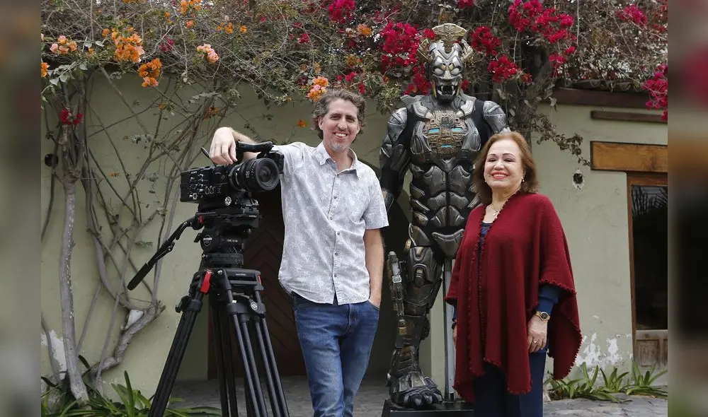 Haydee Cáceres junto a Julio Wissar, director de Crea, productora. Fotografía: Marco Cotrina