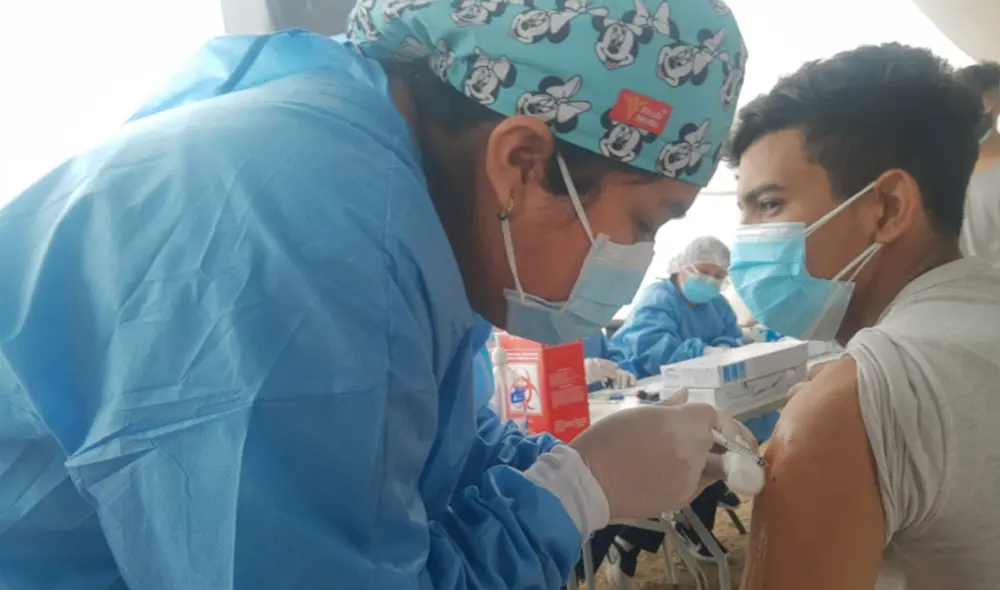 Más de 16,5 millones de personas ya completaron sus dos dosis contra la COVID-19. Foto: Minsa Más de 16,5 millones de personas ya completaron sus dos dosis contra la COVID-19. Foto: Minsa
