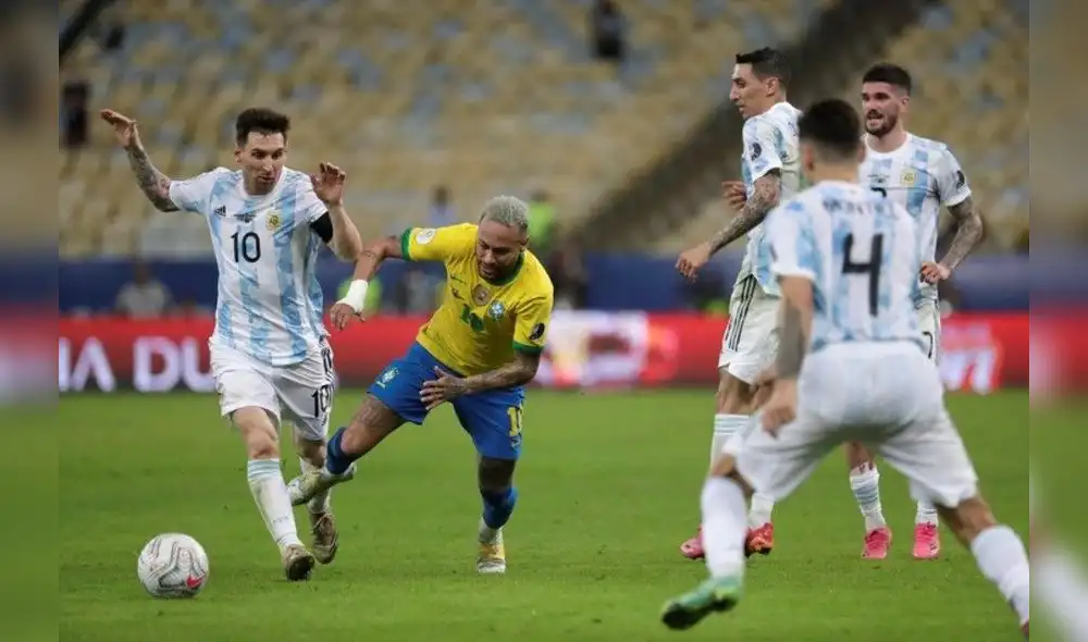 Brasil acaba de clasificar al Mundial de Qatar 2022, mientras que Argentina buscará hacer lo propia cuando enfrente a la Canarinha. Foto: EFE Brasil acaba de clasificar al Mundial de Qatar 2022, mientras que Argentina buscará hacer lo propia cuando enfrente a la Canarinha. Foto: EFE
