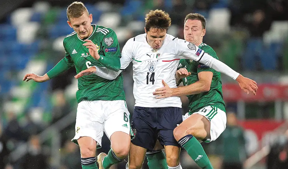 Reñido. Los dirigidos por Mancini lucharon, pero no lograron la clasificación directa a Qatar. Foto: EFE