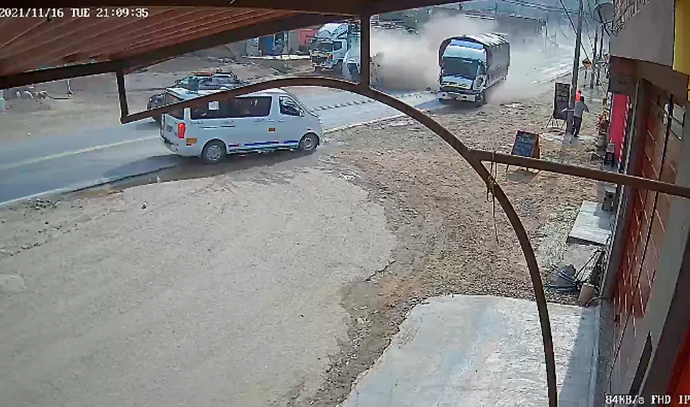 Incidente fue registrado por una cámara de seguridad. Foto: captura cámara de seguridad Incidente fue registrado por una cámara de seguridad. Foto: captura cámara de seguridad