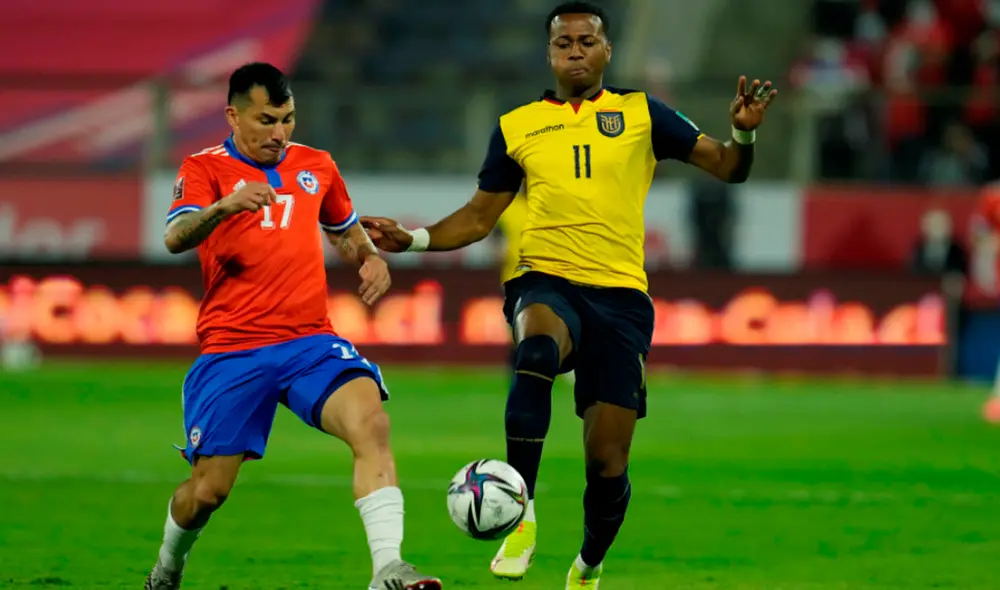 Chile recibe a Ecuador en Santiago por las Eliminatorias Qatar 2022. Foto: EFE